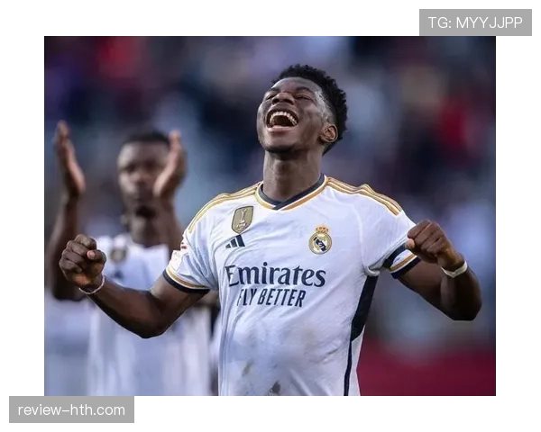 楚阿梅尼高效逼抢筑起防线，助球队防守稳如磐石