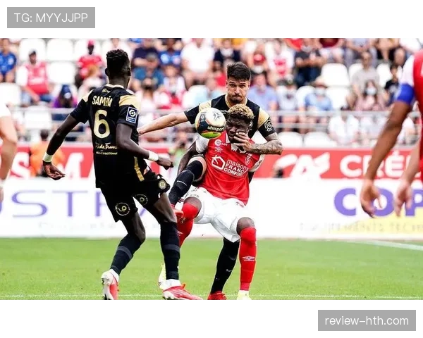 里斯本竞技新赛季展望：年轻球员崭露头角，球队重拾竞争力增强趋势